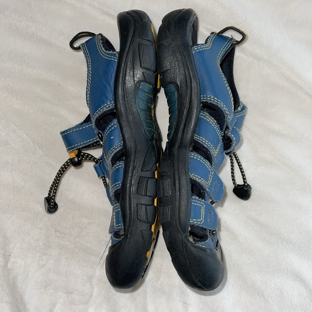 🤍 Boys Keen Sandals - Picture 3 of 5